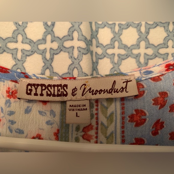 Juniors Top - Picture 2 of 3